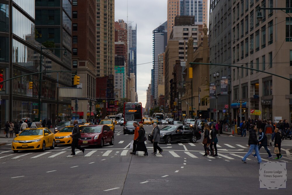 Econo Lodge Times Square - photo 64