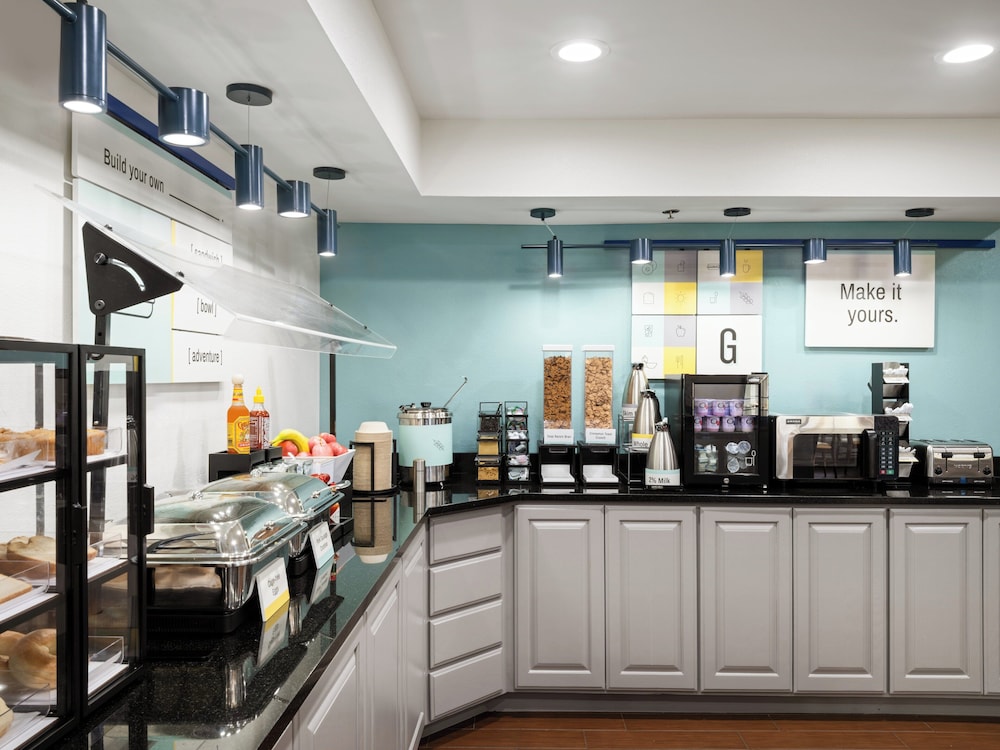 Garner Hotel Topeka West by IHG - photo 29