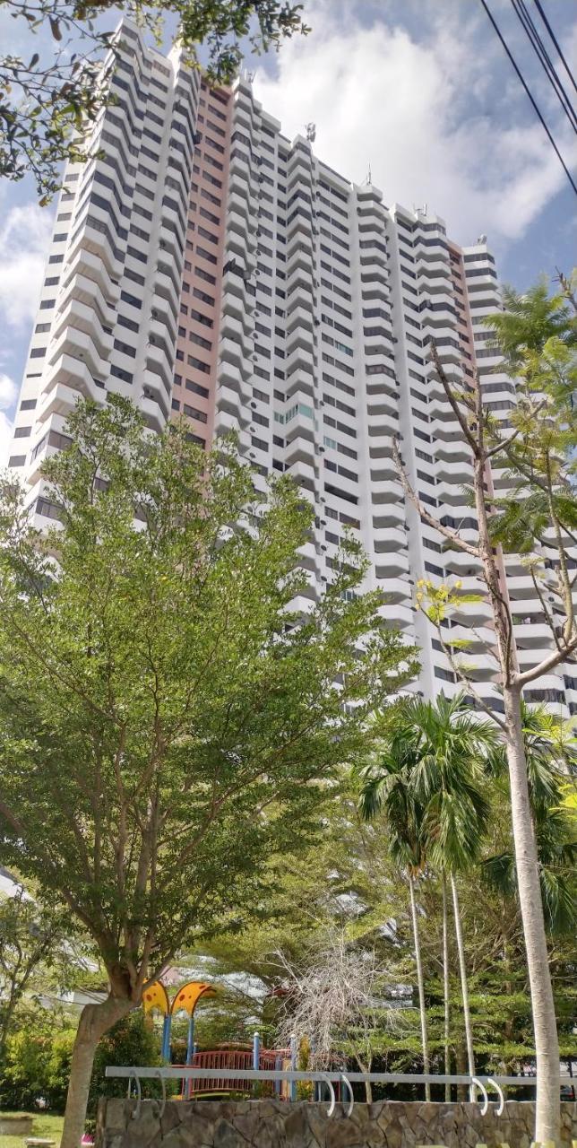 Seri sayang Seaview with 2 bedrooms 1 — 4-Star Luxury Hotel in Batu Feringgi, Malaysia