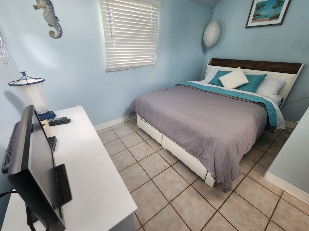 Paradise Cove at Lemon Bay - photo 8