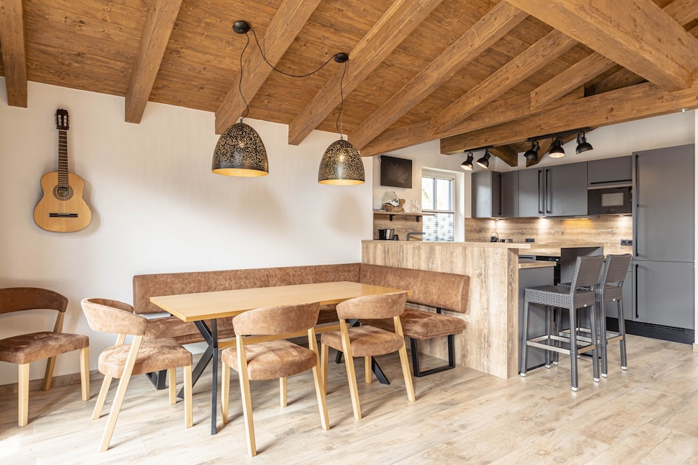 Superior Ferienhaus # 4A mit Sauna in Uttendorf, Austria