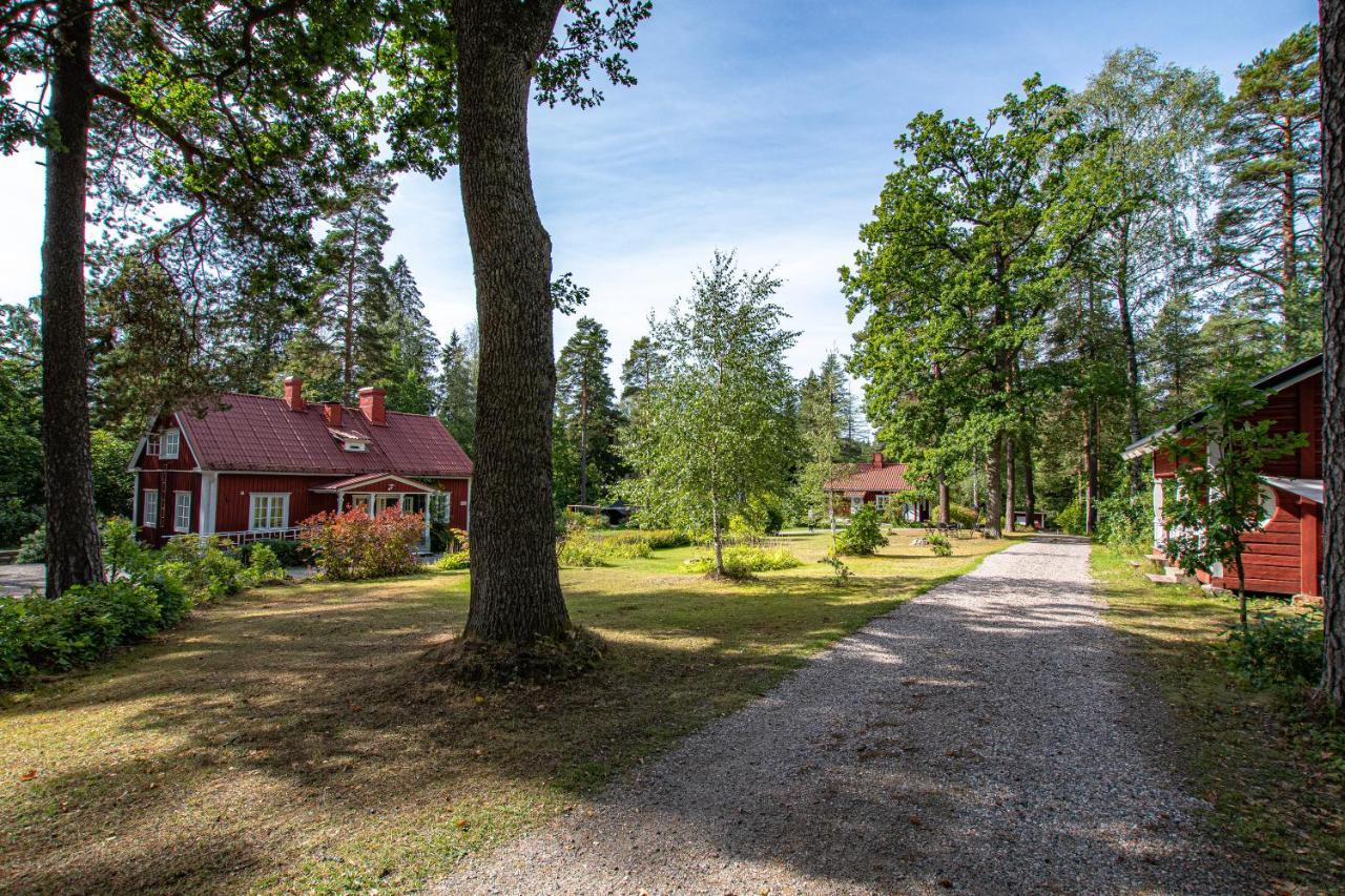 Villa Tammikko — 4-Star Luxury Hotel in Tuusula, Finland