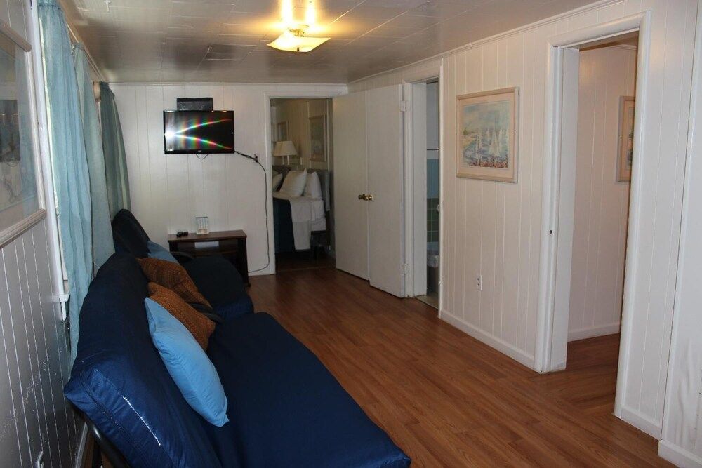 Surf Villa Hotel - photo 13