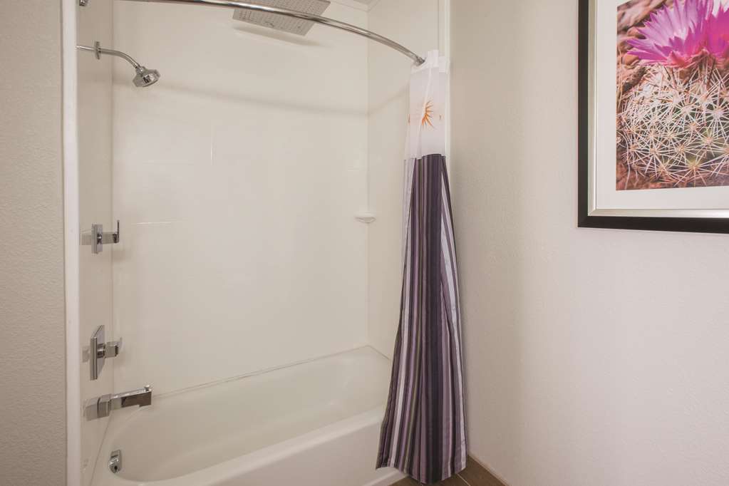 La Quinta Inn & Suites by Wyndham NW Tucson Marana - photo 26