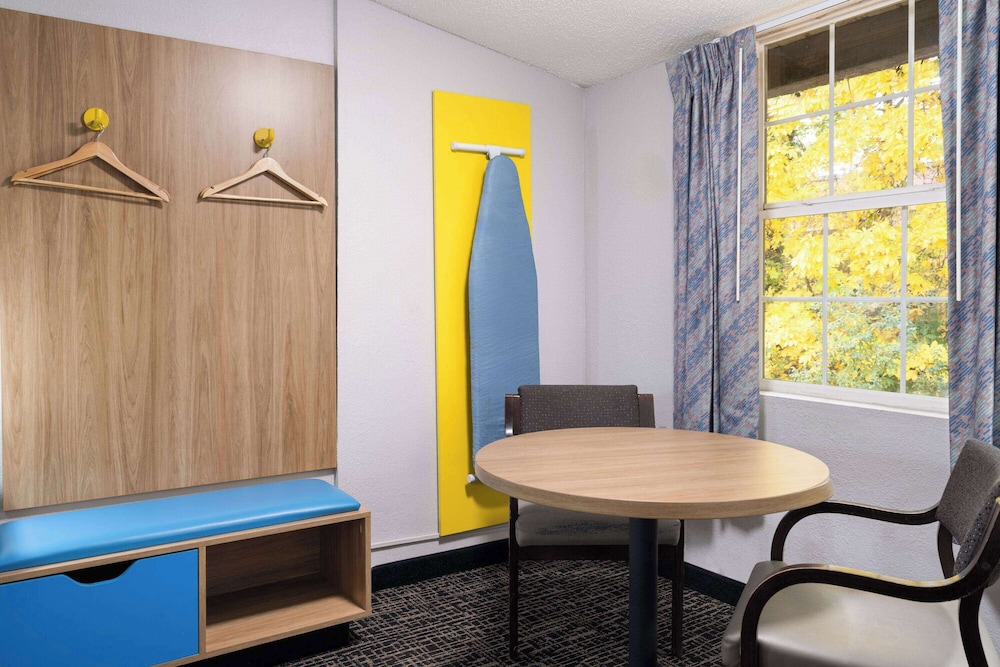 Days Inn by Wyndham Salisbury NC - photo 10