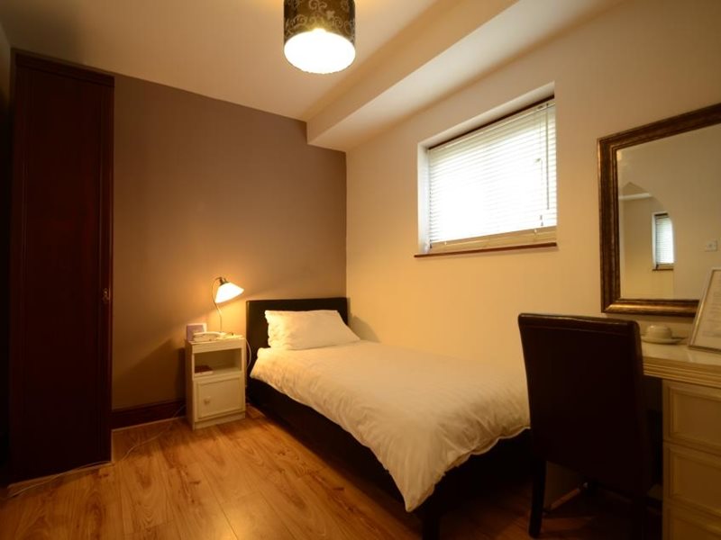 Madonna Halley Hotel — Edgware — photo 4