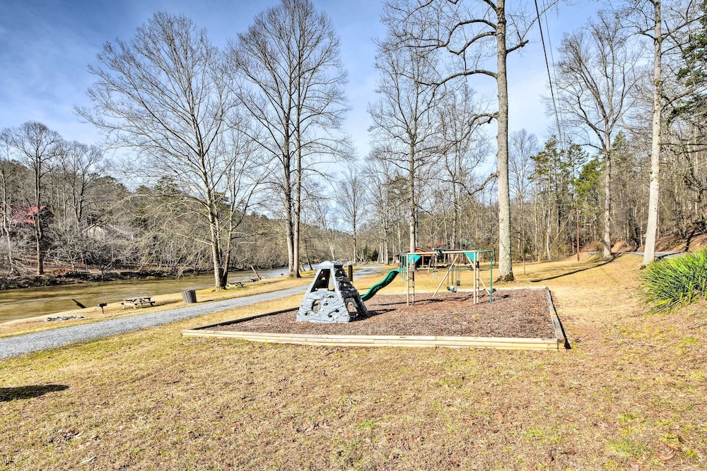 Cozy Ellijay Cabin Hot Tub Yard and Resort Access - photo 43