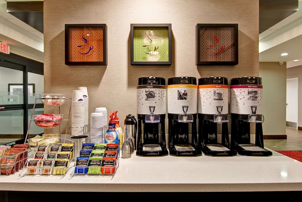Hampton Inn & Suites Detroit Troy - photo 35
