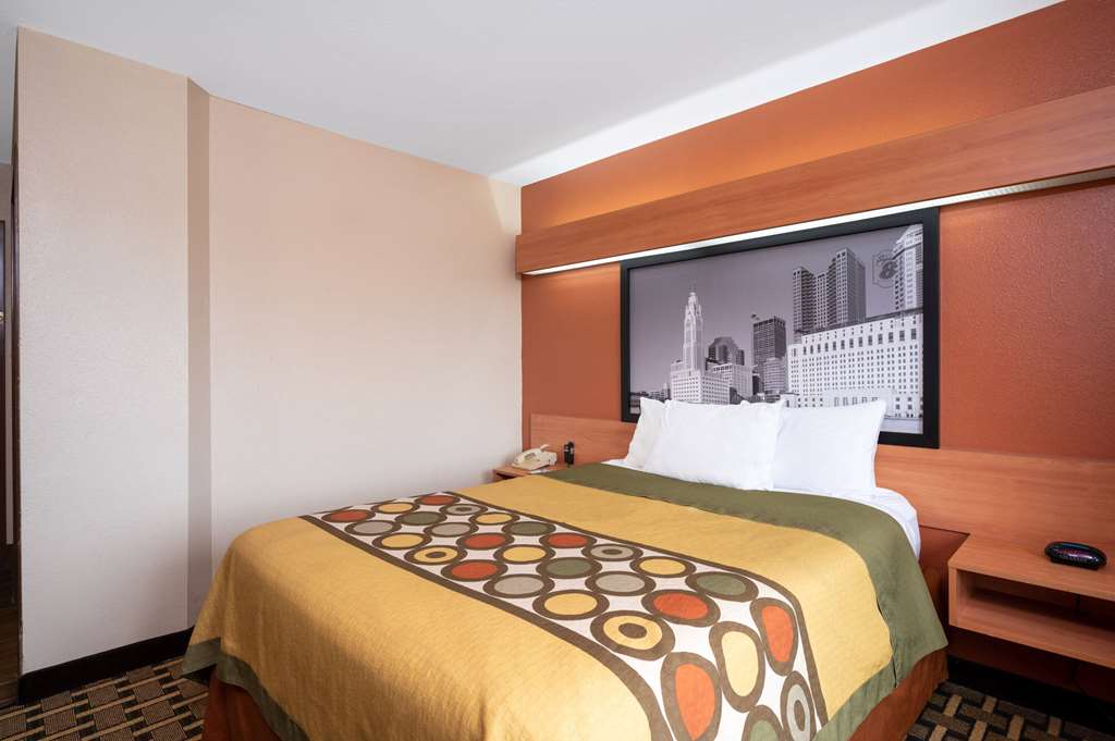 Super 8 by Wyndham Columbus West - photo 10