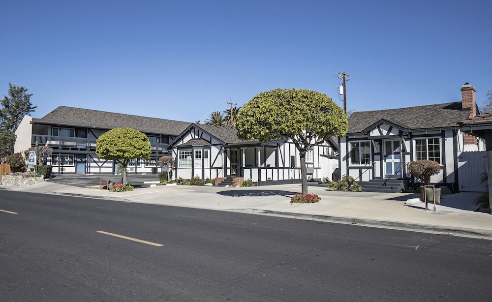 Solvang Inn and Cottages - photo 34