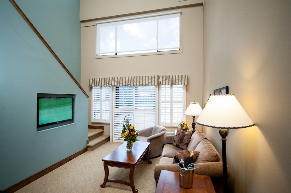 Grouse Mountain Lodge - photo 17