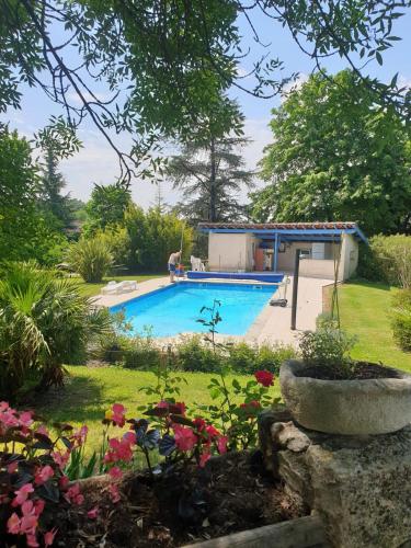 Une Pause Quelque Part … in Vic-Fezensac, France