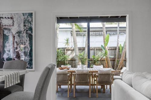 Cape Cottage 5 bed charming cottage close to everything — 4-Star Luxury Hotel in Byron Bay, Australia