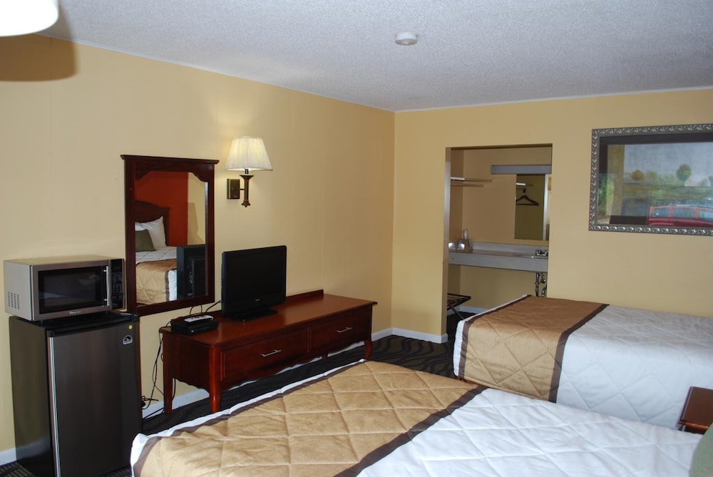 Duffys Motel Calhoun - photo 18