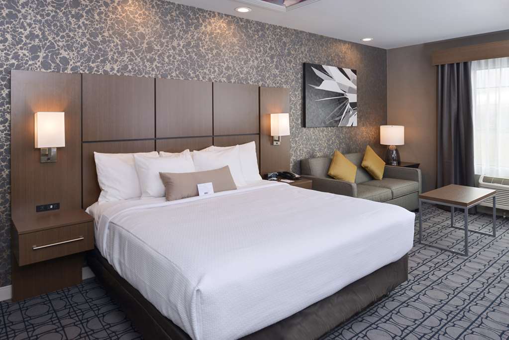 Best Western Plus Coalinga Inn - photo 24