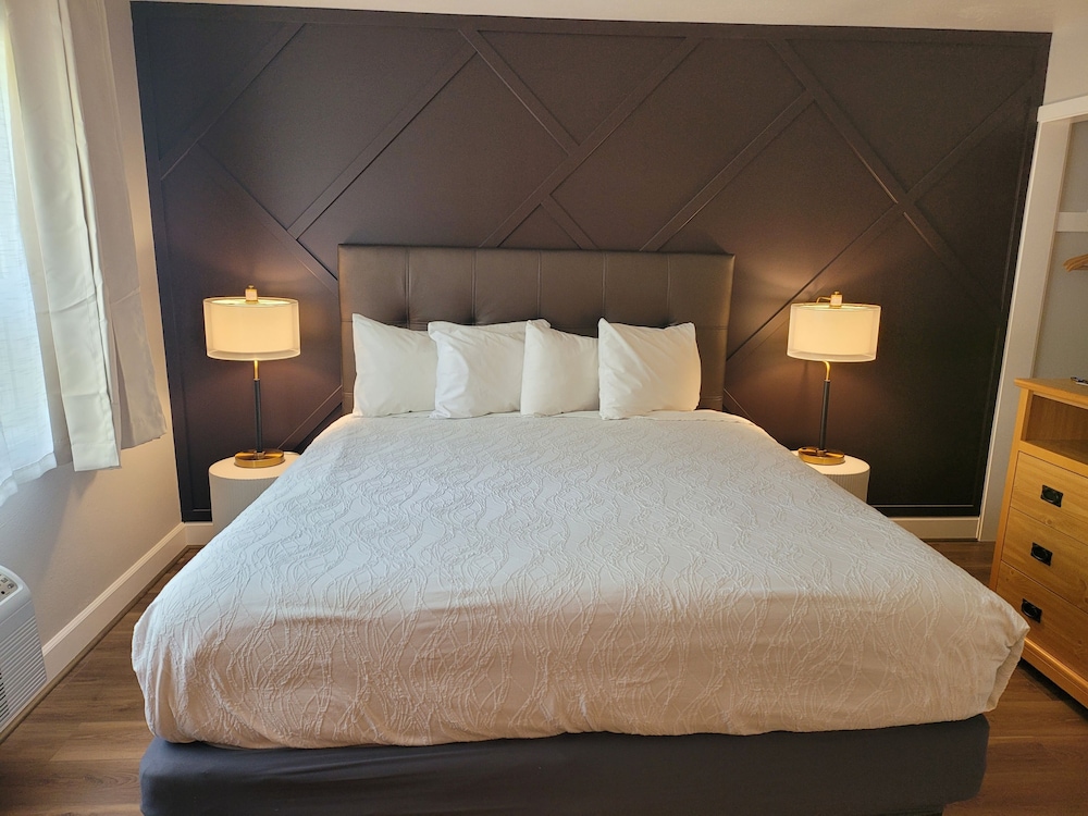 Bridge Street Inn - photo 23