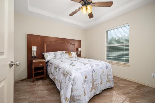 Hummingbird Haven 3 with Patio — 4-Star Luxury Hotel in Pharr, United States