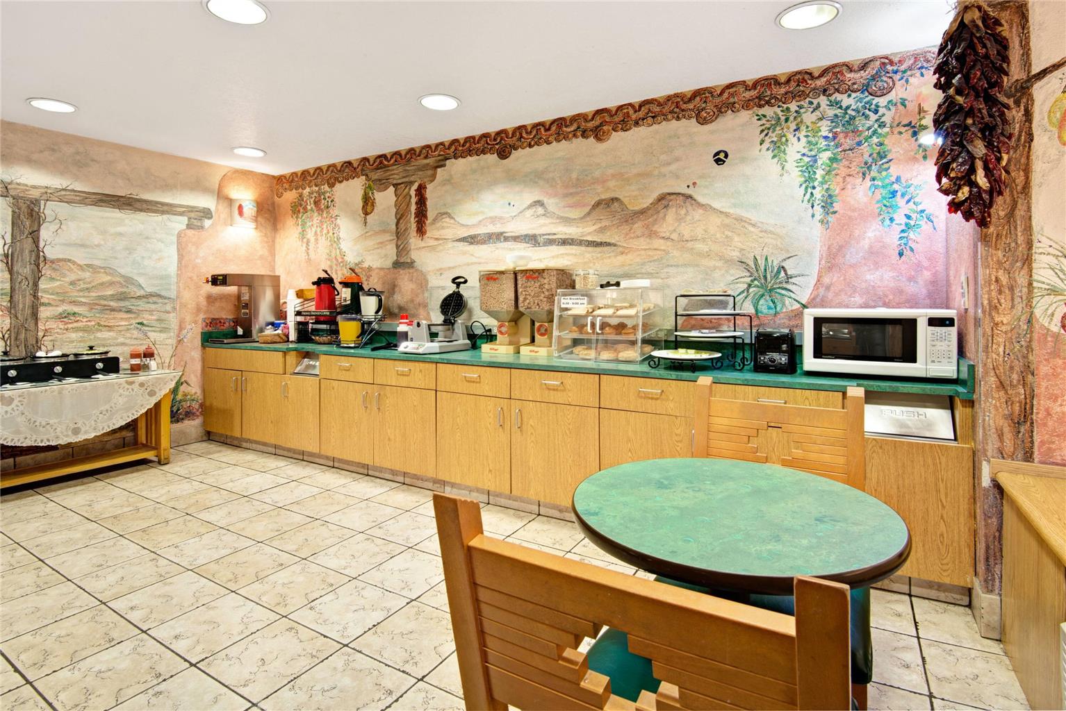 Microtel Inn & Suites By Wyndham Albuquerque West - photo 13