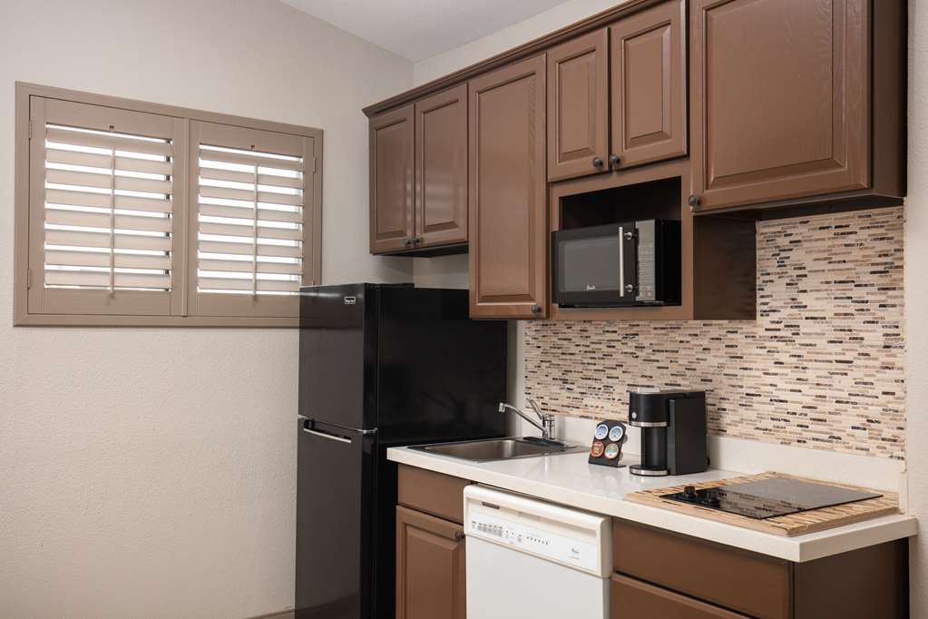 Best Western Plus King's Inn & Suites - photo 40