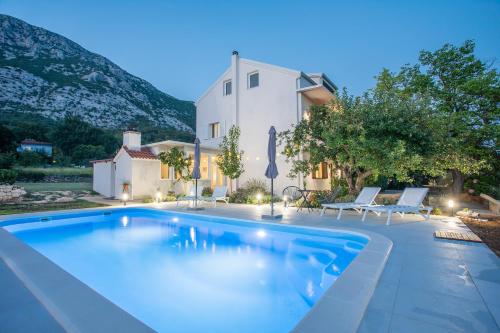 Villa Roko — 4-Star Luxury Hotel in Omis, Croatia