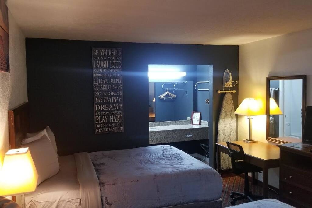 Hotel 2 Queen Beds Room 231 Booking — Stillwater