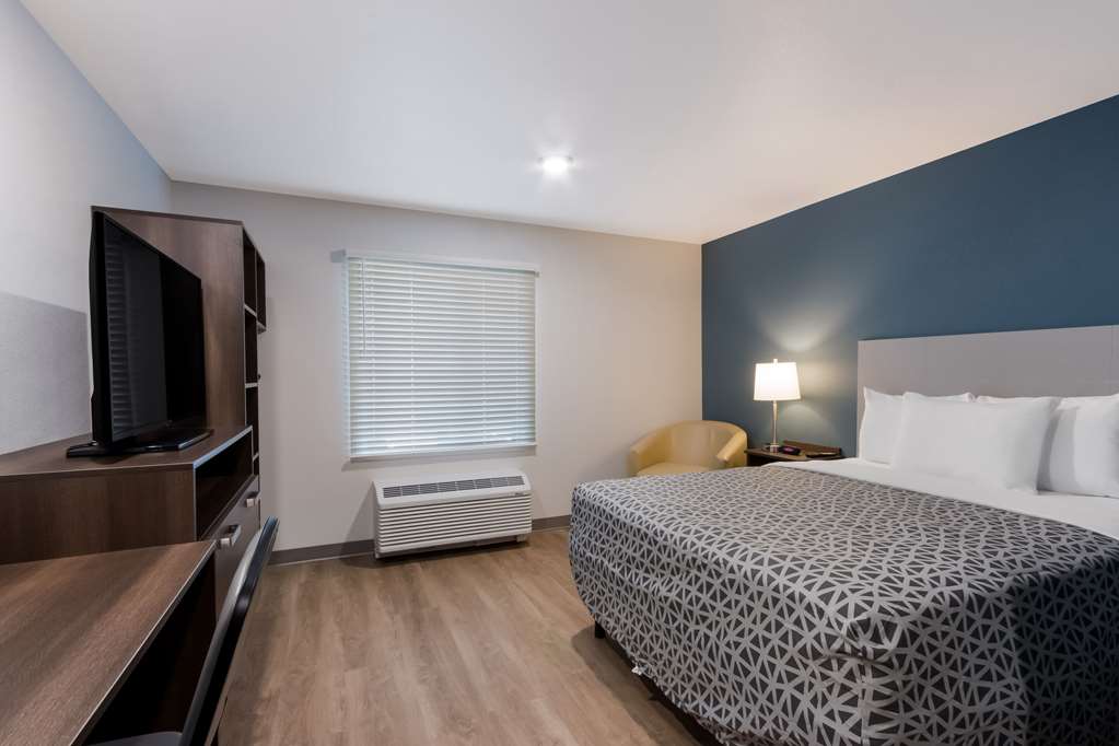 Woodspring Suites Chandler Airport - photo 26