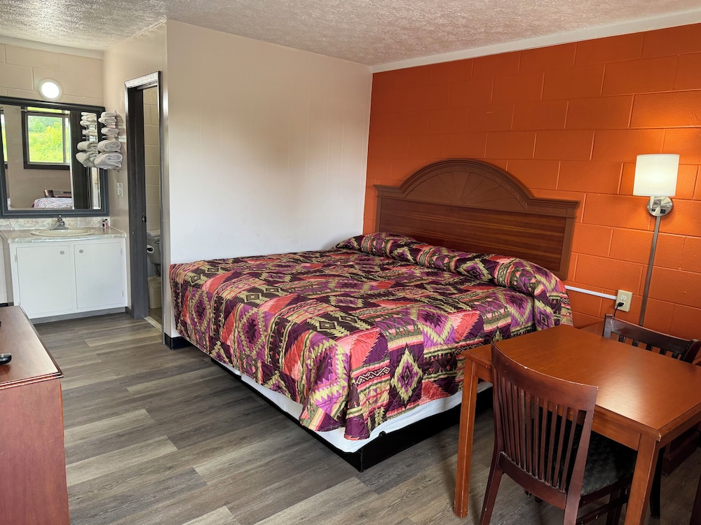 Economy Inn Crossville - photo 6