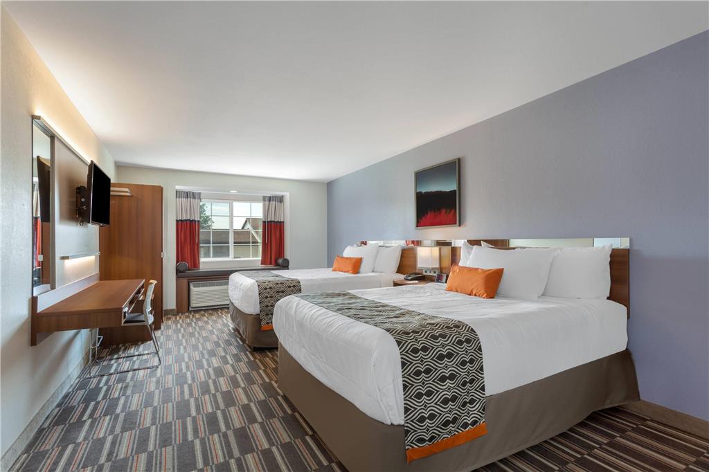 Microtel Inn & Suites by Wyndham Niagara Falls - photo 4