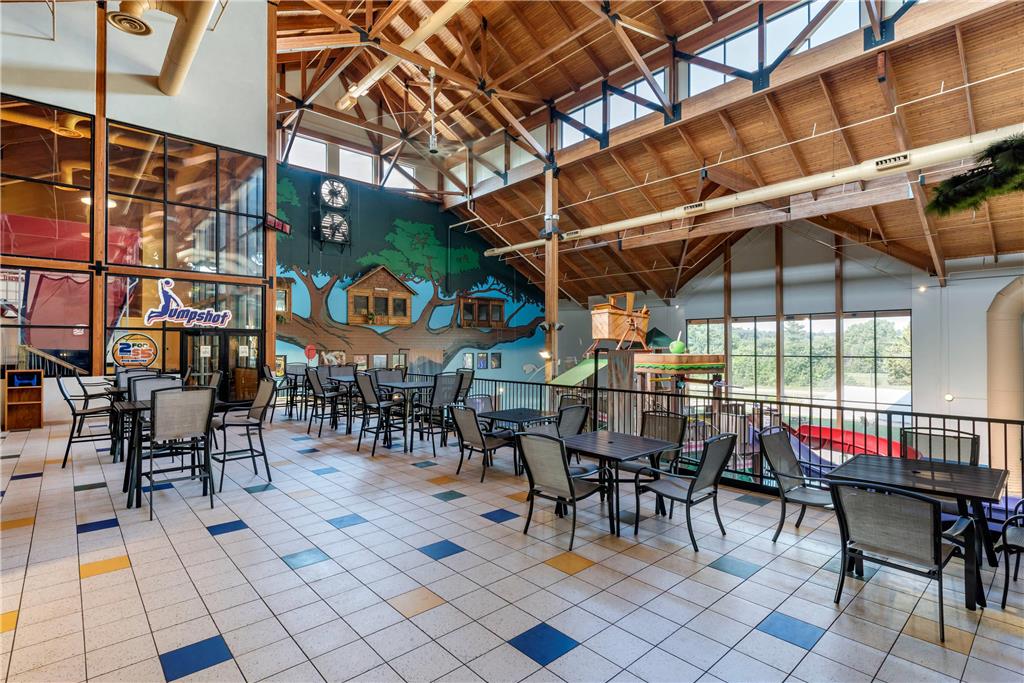 Three Bears Waterpark Resort Near Tomah Ascend Collection Hotel - photo 76