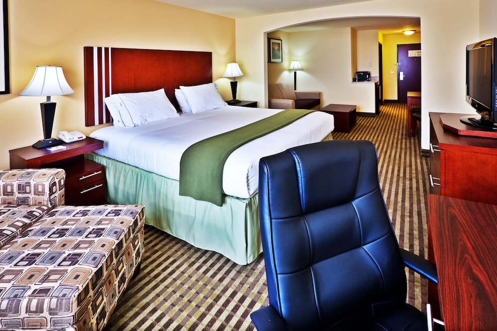 Holiday Inn Express Hotel & Suites Perry an IHG Hotel - photo 2