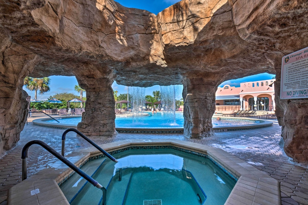 Lovely Lady Lake Home with Resort Amenities and Lanai - featured photo