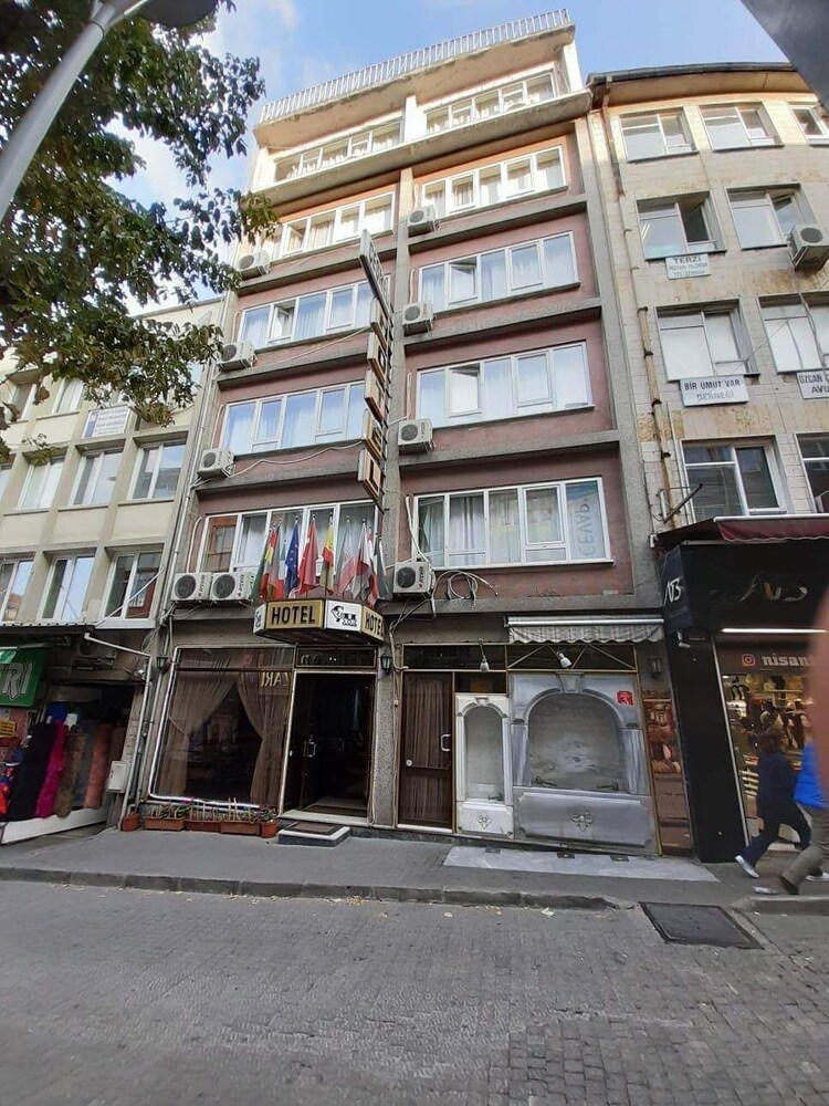 Hotel Cesmeli in Bursa, Turkey
