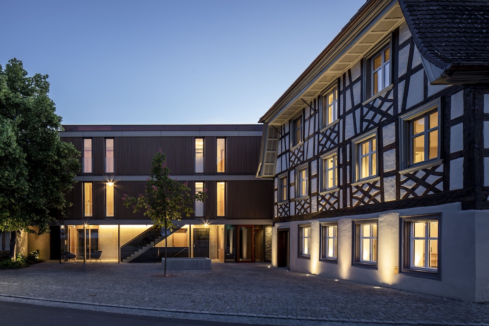 Sternen Bohlingen Aparthotel — Singen