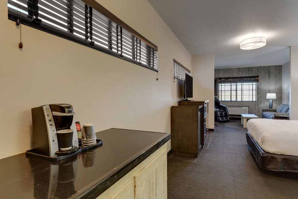 Stoney Creek Hotel Tulsa Broken Arrow - photo 23