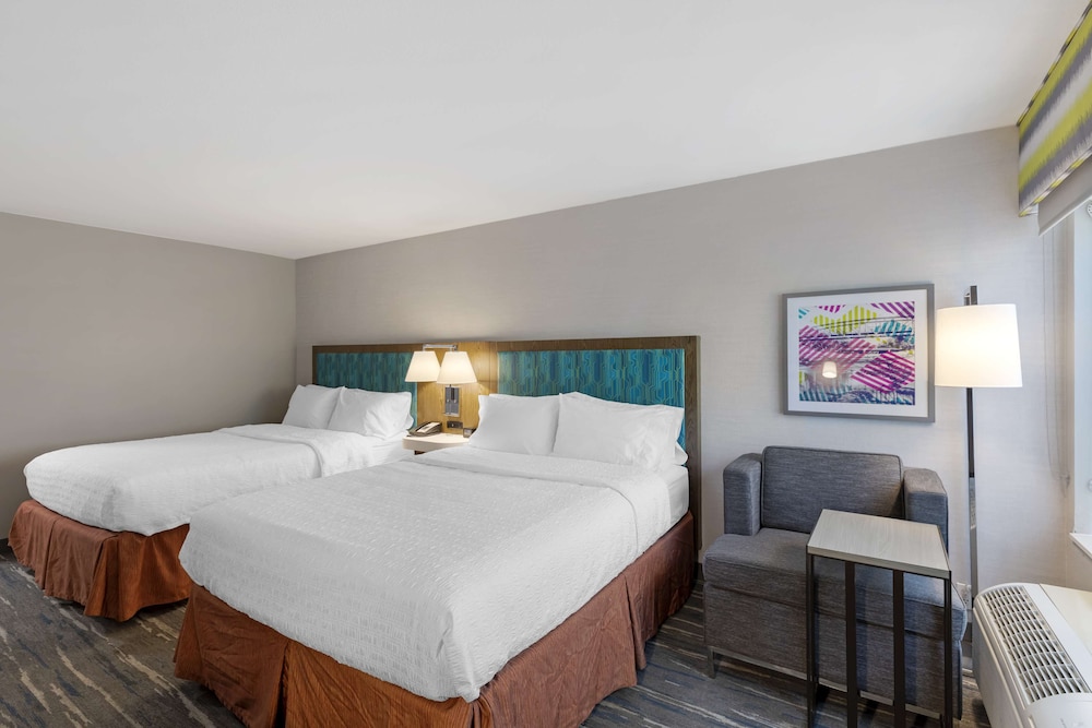 Hampton Inn Ft Collins - photo 20