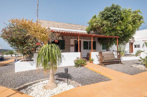 Casa Verode Villa Perenquén — 4-Star Luxury Hotel in Guia De Isora, Spain