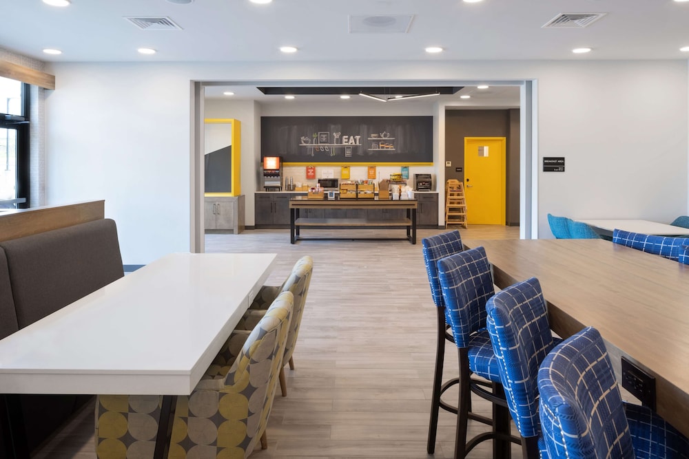 Hampton Inn Verona at Turning Stone - photo 21