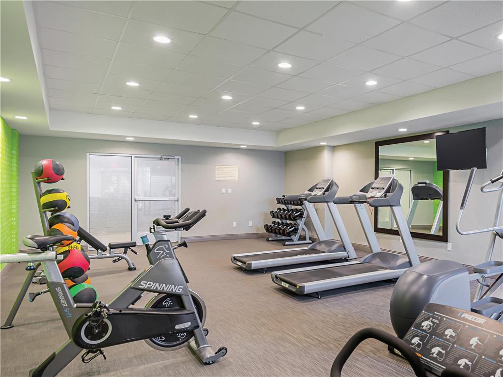 La Quinta Inn & Suites by Wyndham Austin Airport - photo 12
