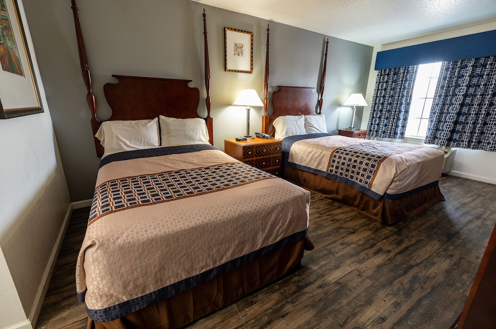 American Inn & Suites Russellville - photo 7
