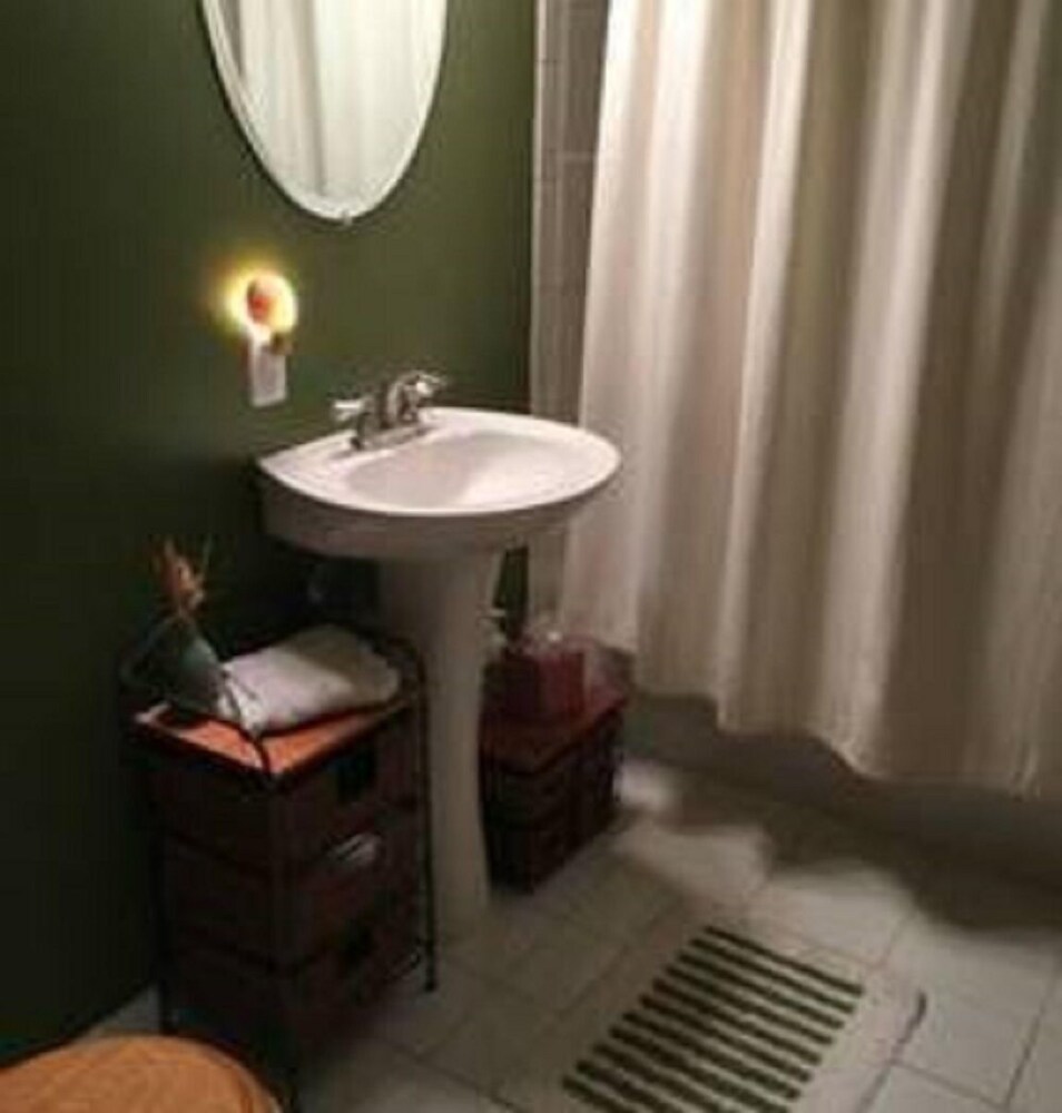 The Harsens Island Getaway Resort - photo 22