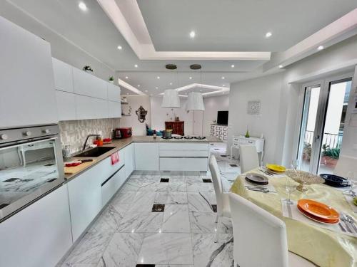 Lussuoso 130 MQ zona Cipro — 4-Star Luxury Hotel in Rome, Italy