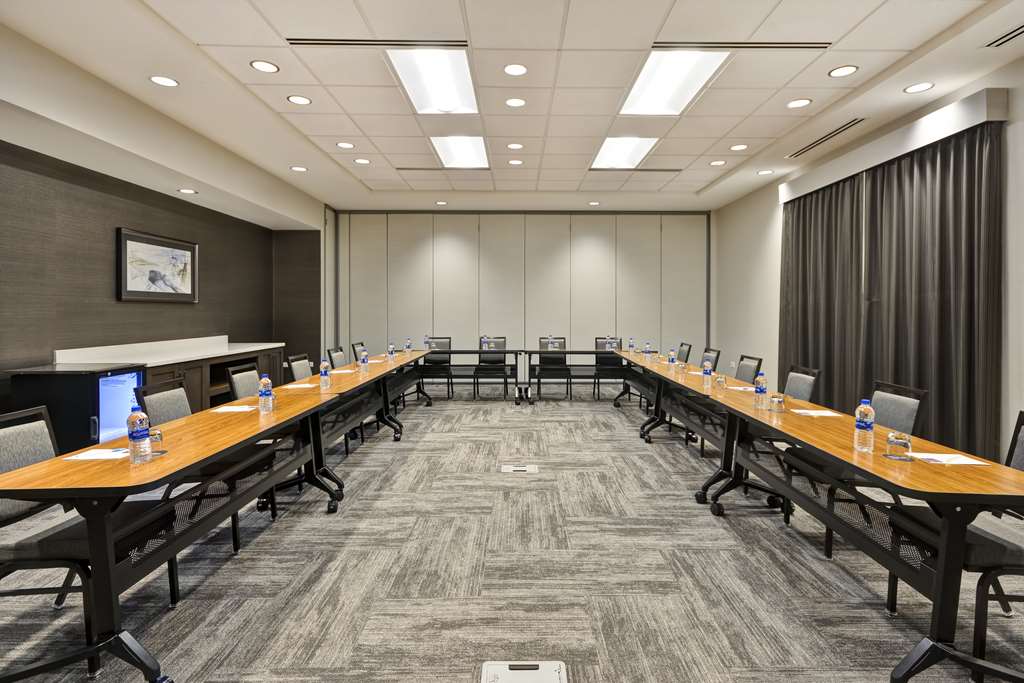 Hyatt Place Fresno - photo 24