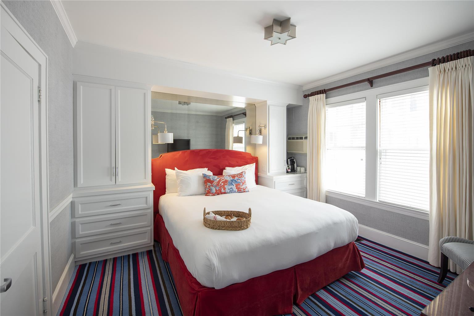 Kennebunkport Inn - photo 18
