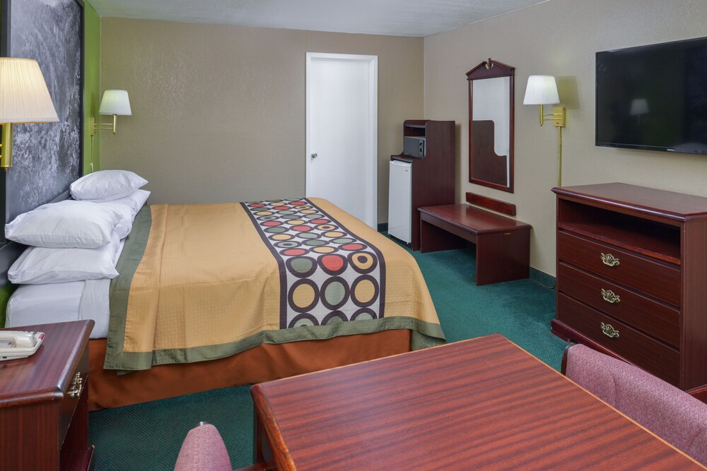 Super 8 by Wyndham Little Rock North Airport - photo 13