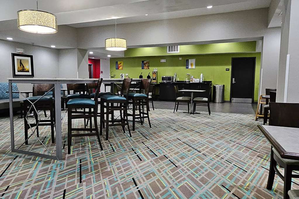 Ramada by Wyndham Burkburnett Wichita Falls - photo 12