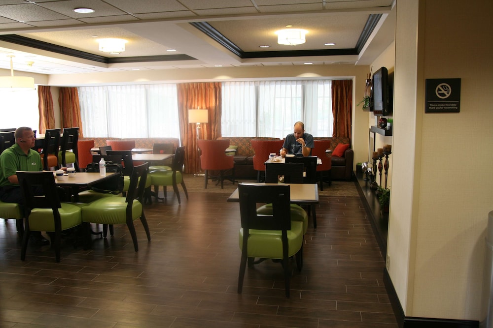 Hampton Inn Olive Branch - photo 40