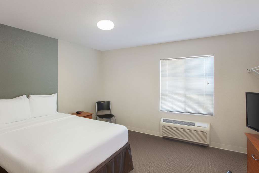 WoodSpring Suites Jacksonville Beach Blvd - photo 7