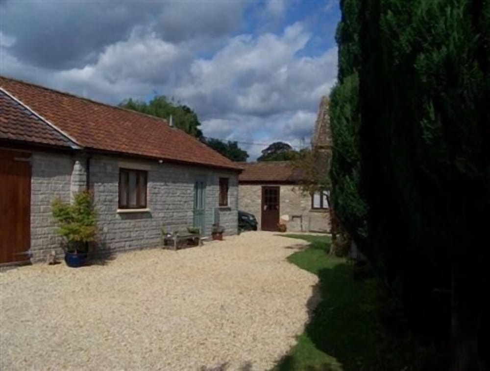 The Old Post Office Cottage 11094868 — Corsham