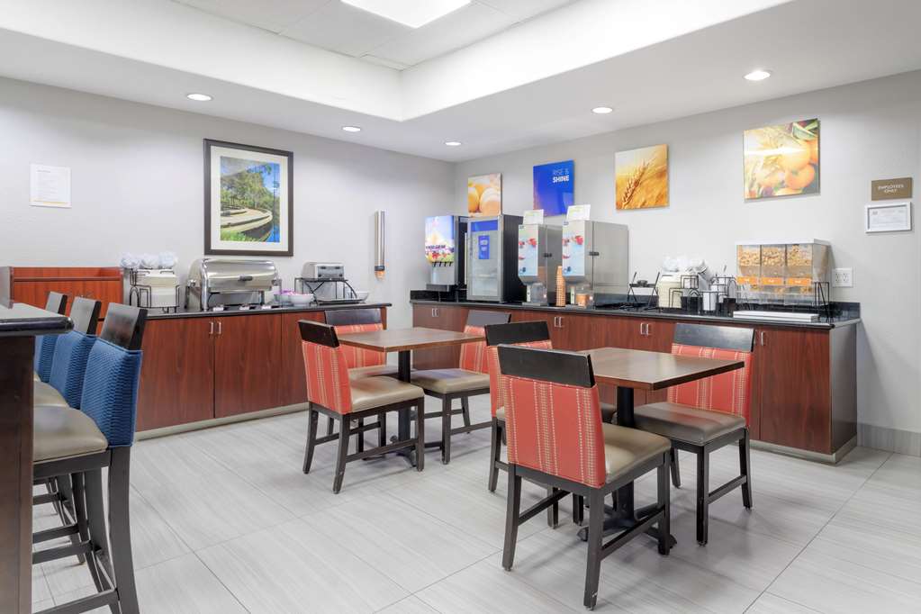 Comfort Inn Orange I 10 - photo 31