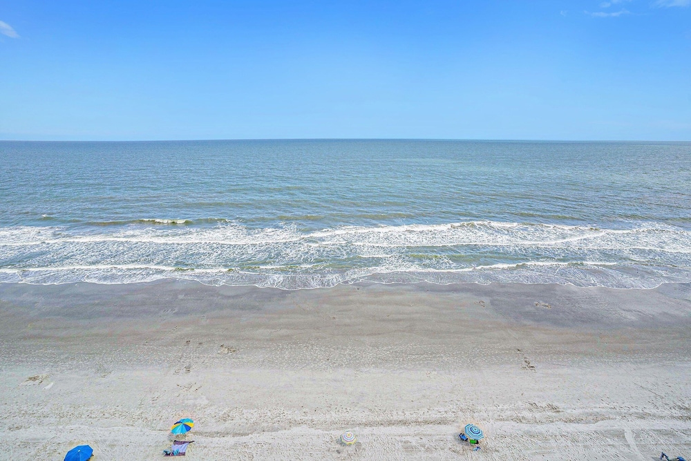 1011 Waters Edge Resort 2 Bedroom Condo by RedAwning - photo 39